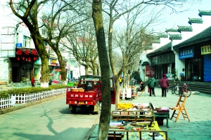 市区新马路街景